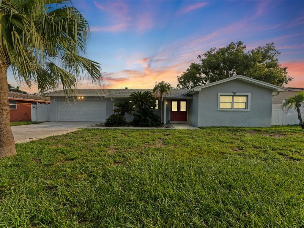 13189 87TH AVENUE - 4bd/3ba - $725,000 - SEMINOLE, FL