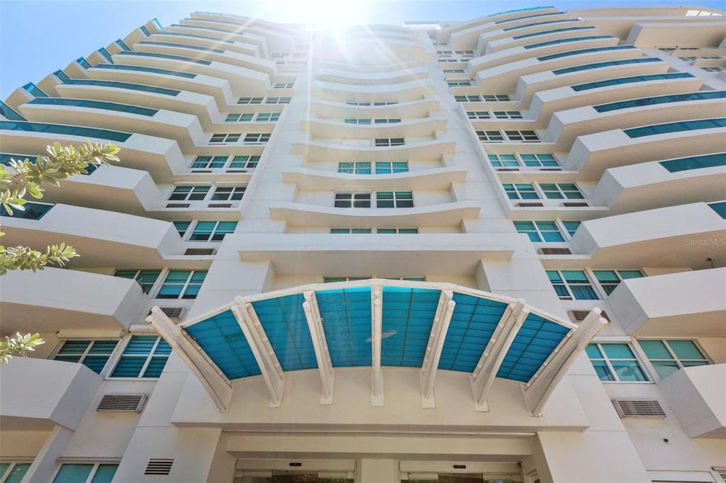 550 MILLENIUM COND. AVE CONSTITUCION UNIT 510 - 3bd/3ba - $995,000 - SAN JUAN, PR