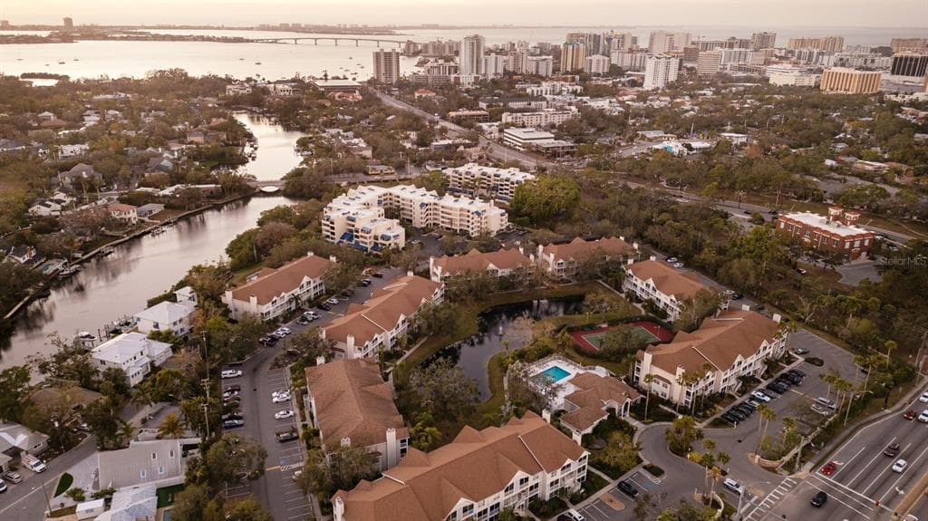 850 S TAMIAMI TRAIL UNIT 506 - 1bd/1ba - $249,000 - SARASOTA, FL