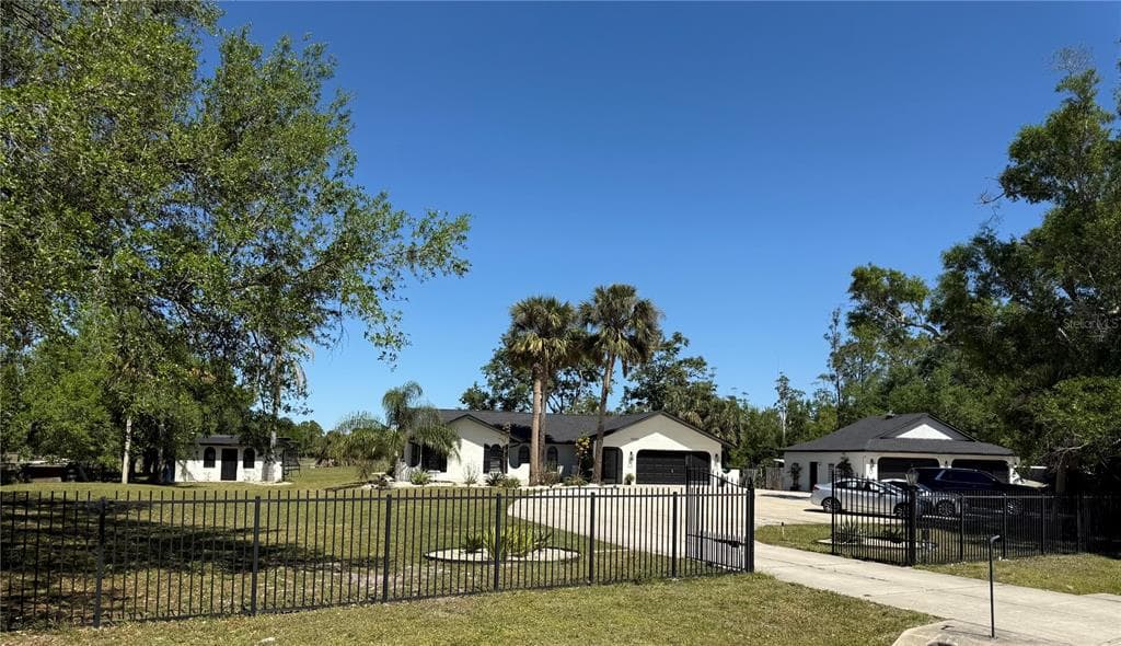 15650 PRAIRIE CREEK BOULEVARD - 3bd/2ba - $849,000 - PUNTA GORDA, FL