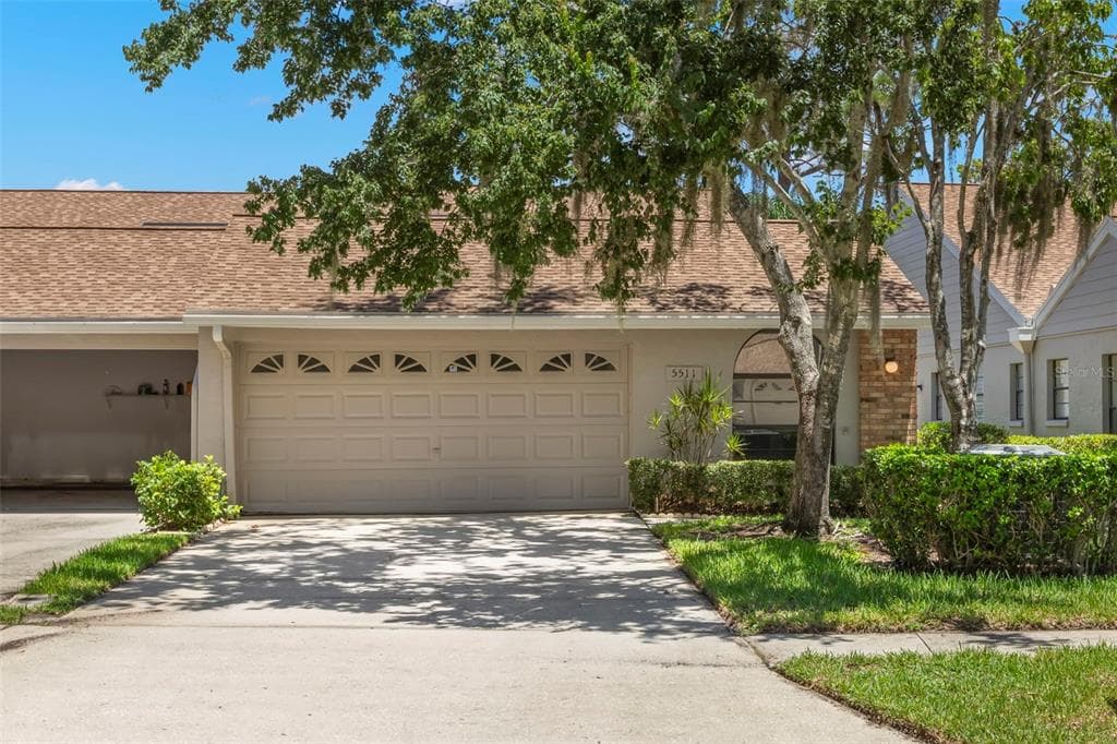 5511 SALEM SQUARE DRIVE N - 3bd/2ba - $359,900 - PALM HARBOR, FL