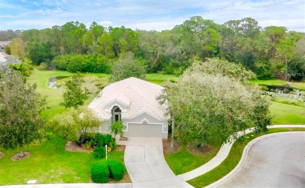 8495 IDLEWOOD COURT - 3bd/2ba - $589,000 - LAKEWOOD RANCH, FL