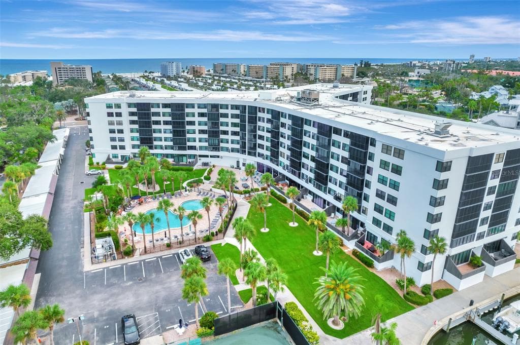 5855 MIDNIGHT PASS ROAD UNIT 314 - 1bd/1ba - $475,000 - SARASOTA, FL