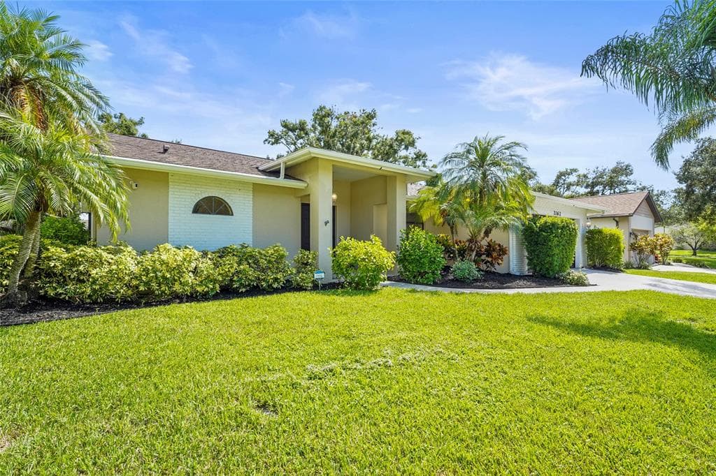 2162 CORK OAK STREET - 3bd/2ba - $520,000 - SARASOTA, FL