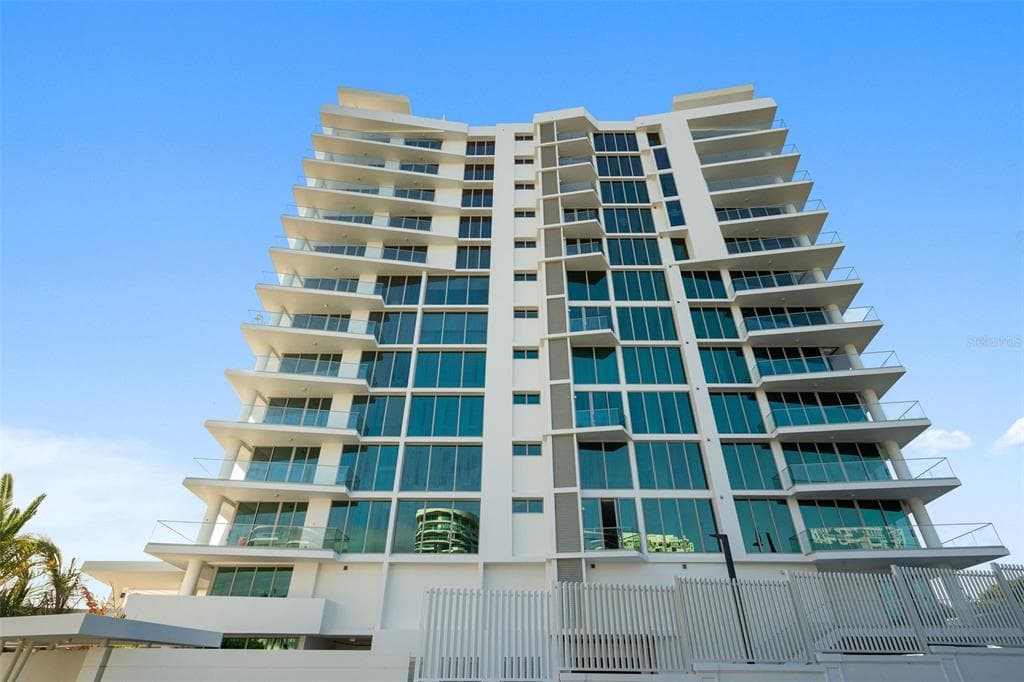 540 A. de la Constitucion LE PARC UNIT 203 - 3bd/4ba - $2,695,000 - SAN JUAN, PR