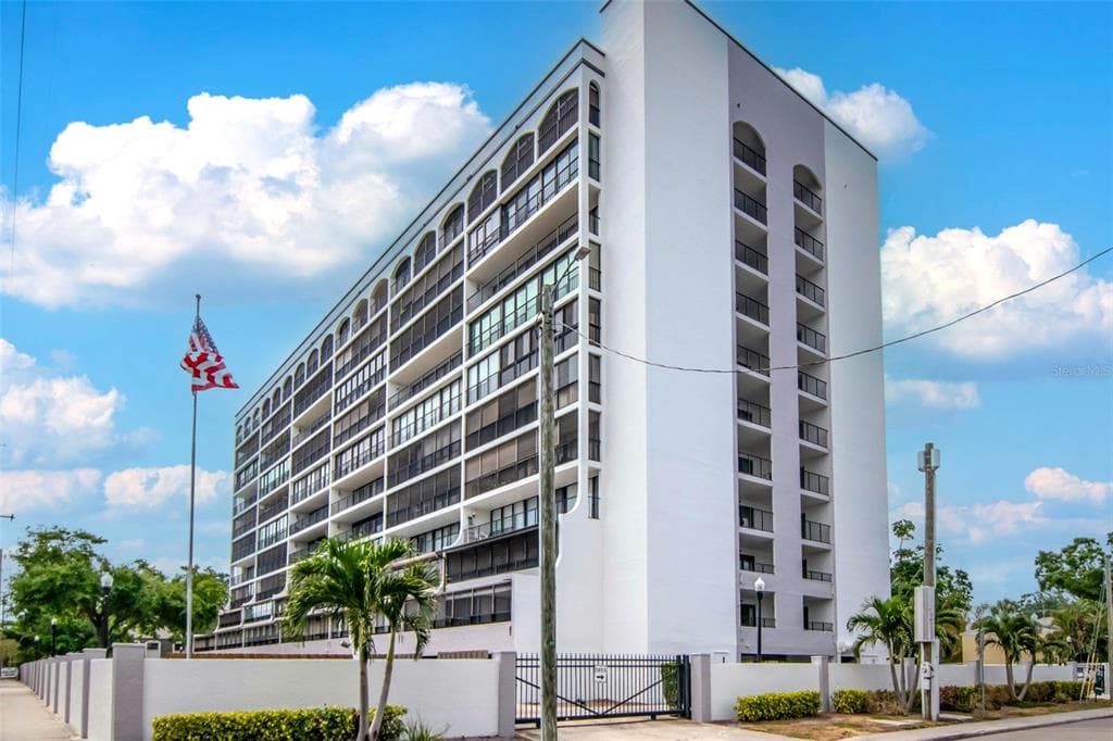 3211 W SWANN AVENUE UNIT 806 - 2bd/2ba - $349,000 - TAMPA, FL
