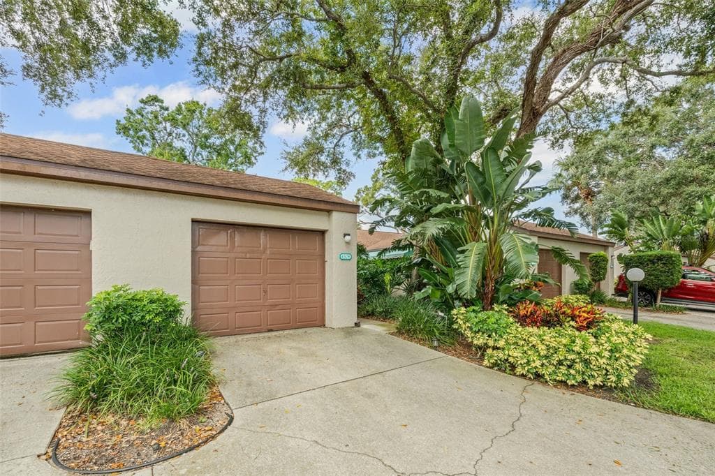 4308 PARK LAKE TERRACE S UNIT 7 - 2bd/2ba - $234,000 - BRADENTON, FL
