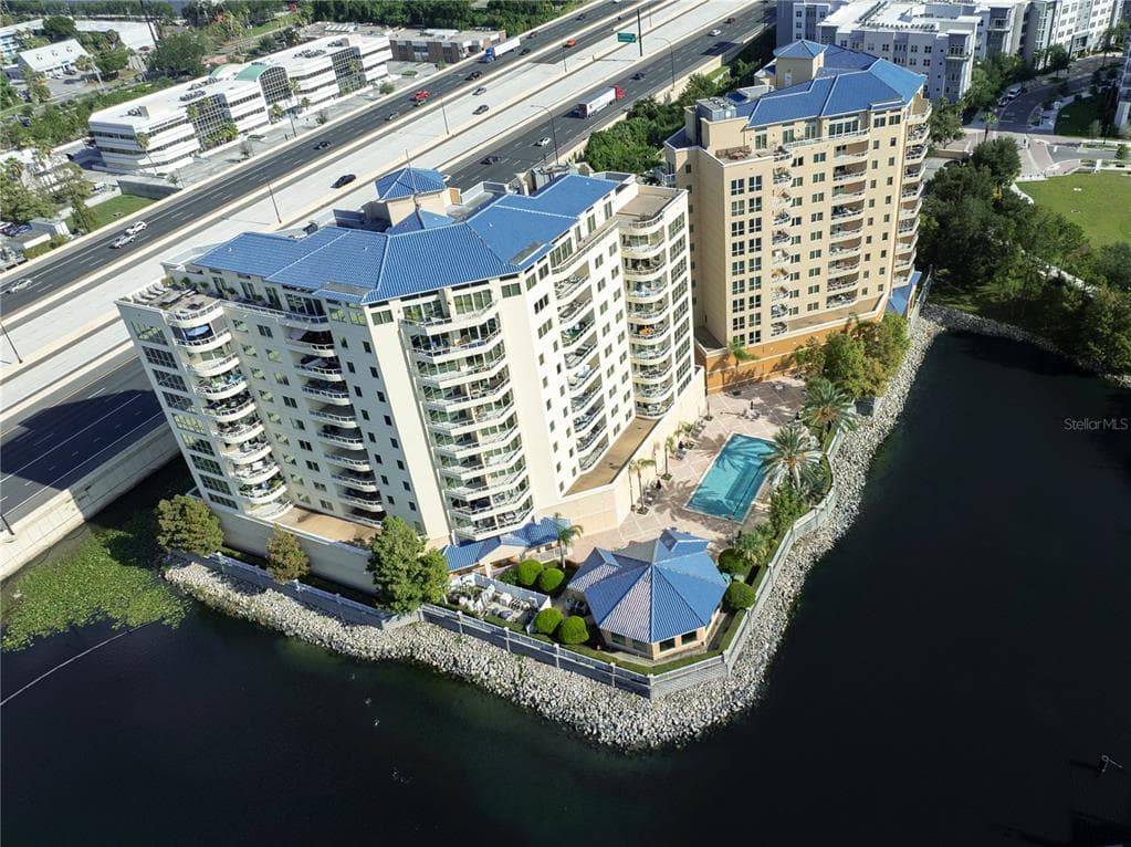 375 EMERSON PLAZA UNIT 611 - 3bd/3ba - $825,000 - ALTAMONTE SPRINGS, FL