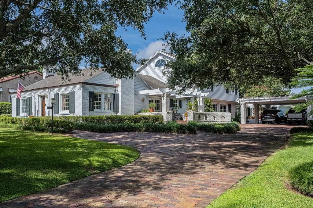 2109 CAMBRIDGE AVENUE - 5bd/5ba - $1,825,000 - LAKELAND, FL