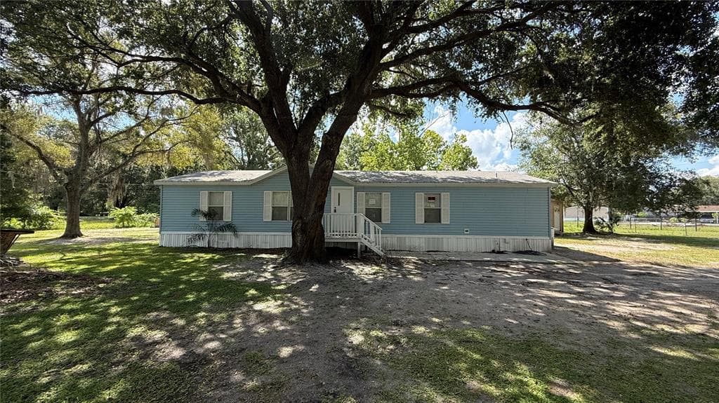 6535 FERNWOOD DRIVE - 3bd/2ba - $235,900 - LAKELAND, FL