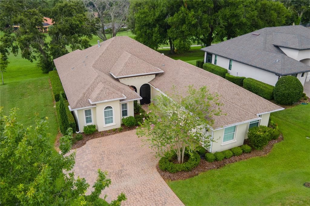 5312 MEADOW HILL LOOP - 4bd/3ba - $589,000 - LADY LAKE, FL