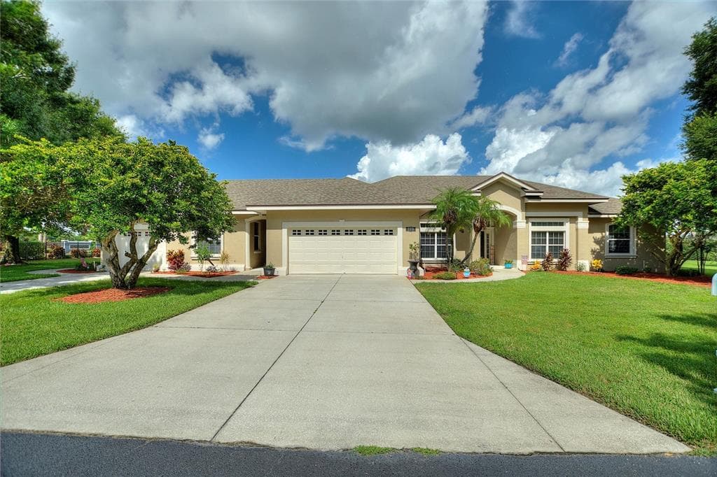 275 LOMA DR - 3bd/3ba - $475,000 - WINTER HAVEN, FL