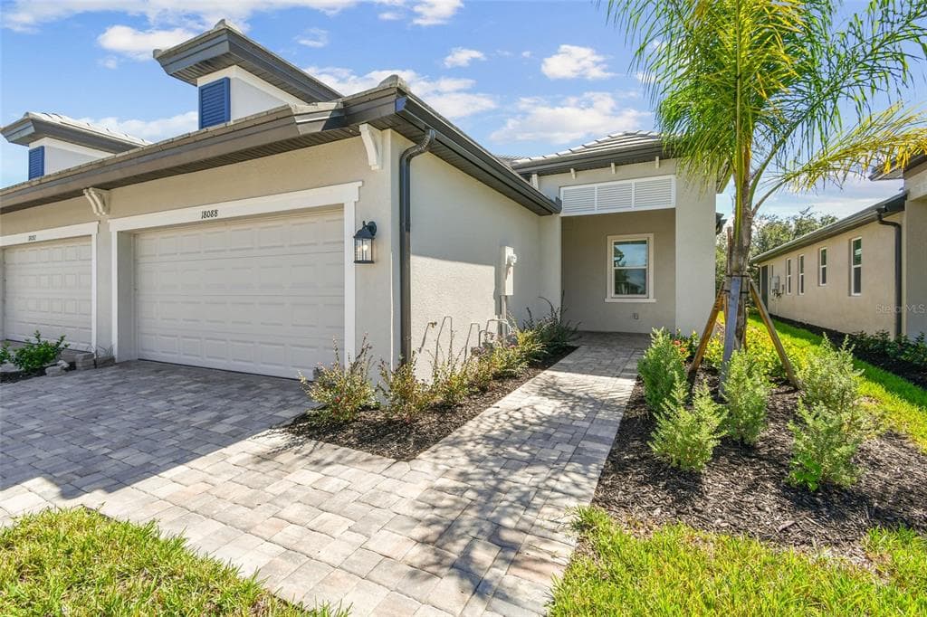 18088 CHERISHED LOOP - 2bd/2ba - $449,999 - LAKEWOOD RANCH, FL