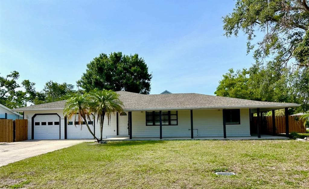 2491 HAWTHORNE STREET - 3bd/2ba - $749,000 - SARASOTA, FL