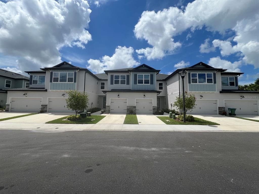 7654 93RD STREET N - 3bd/3ba - $519,900 - SEMINOLE, FL