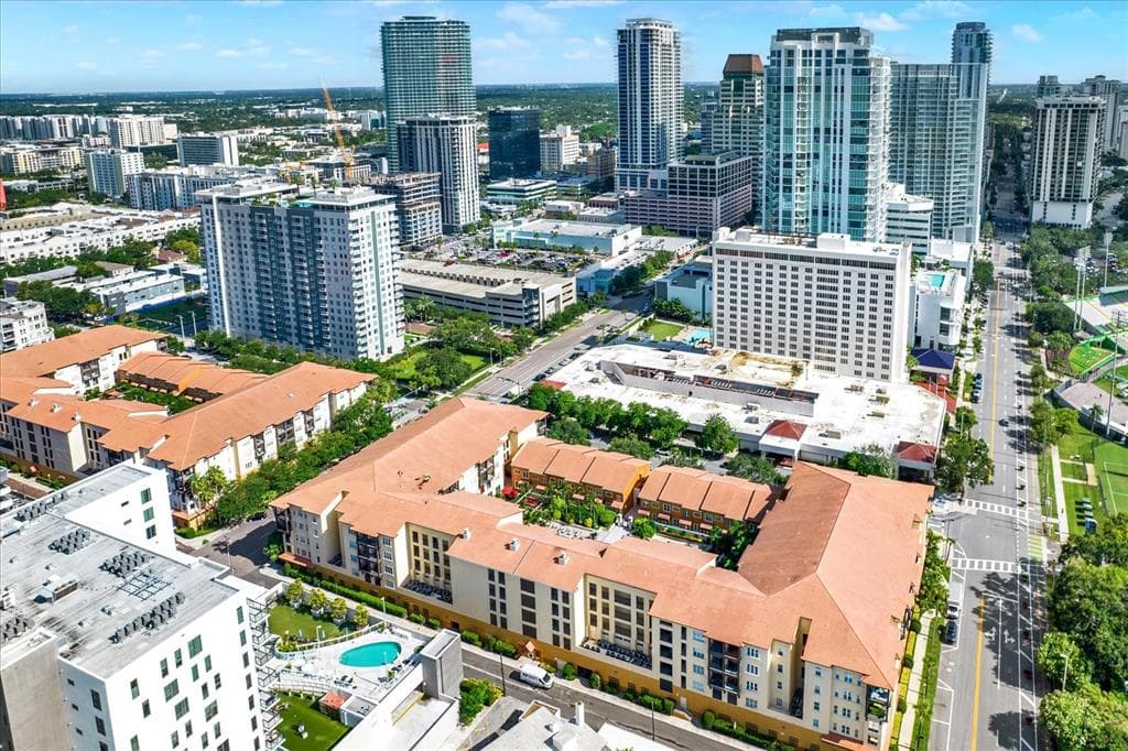 100 4TH AVENUE S UNIT 229 - 2bd/2ba - $575,000 - ST PETERSBURG, FL