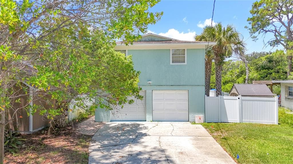 125 MYSTIC LAKE TERRACE N - 4bd/3ba - $469,999 - ST PETERSBURG, FL