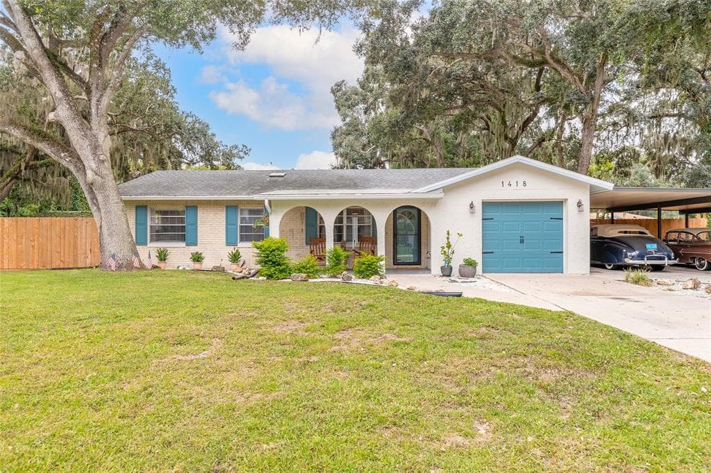 1418 NEEDLE PALM DRIVE - 3bd/2ba - $314,900 - EDGEWATER, FL