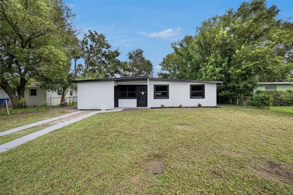 4908 S 83RD STREET - 3bd/2ba - $359,900 - TAMPA, FL