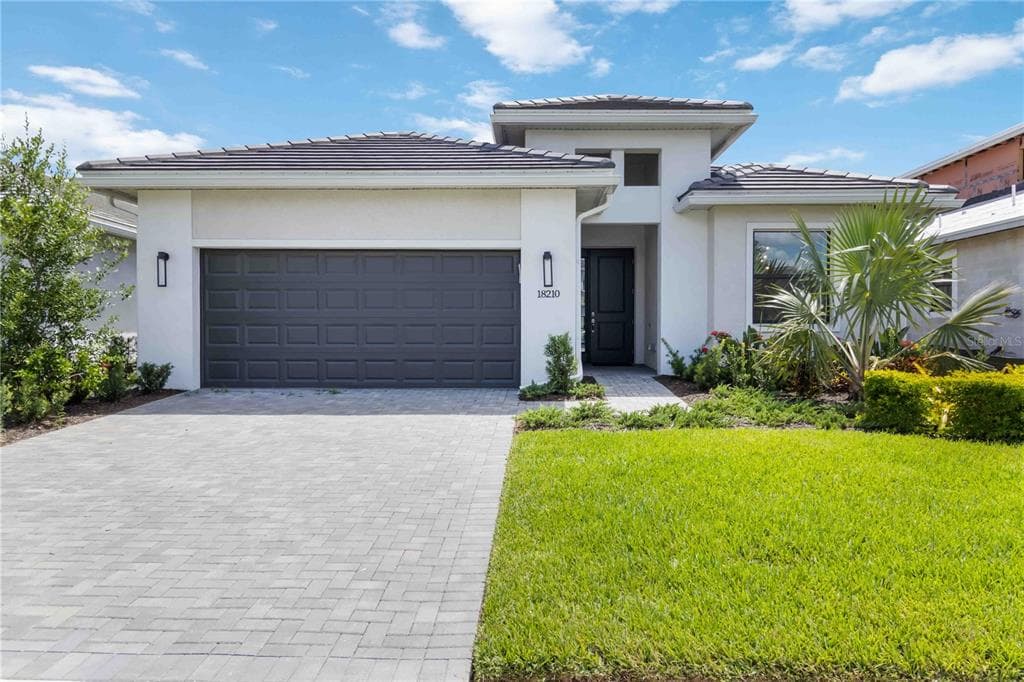 18210 ROCKPORT PLACE - 3bd/3ba - $699,000 - LAKEWOOD RANCH, FL