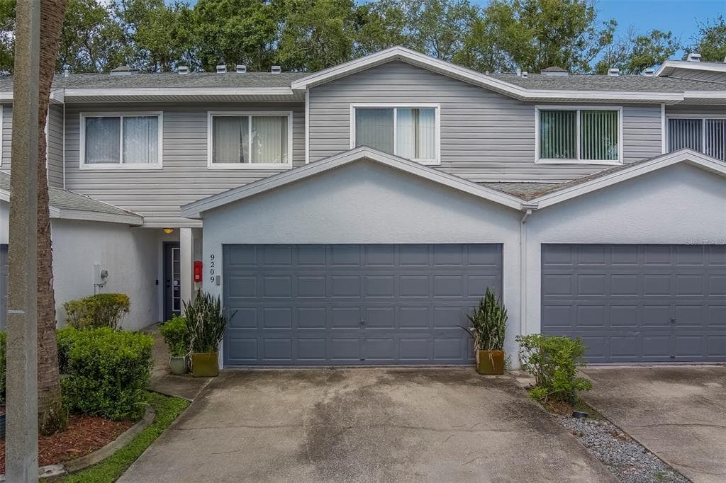 9209 JAKES PATH - 3bd/3ba - $299,000 - LARGO, FL