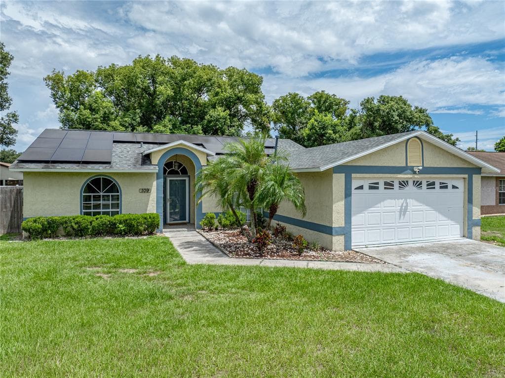 109 REBECCA DRIVE NE - 3bd/2ba - $274,900 - WINTER HAVEN, FL