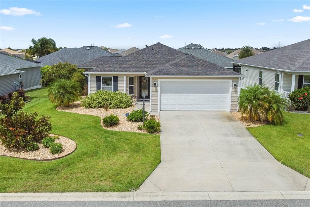 3258 IIAMS COURT - 3bd/2ba - $359,900 - THE VILLAGES, FL