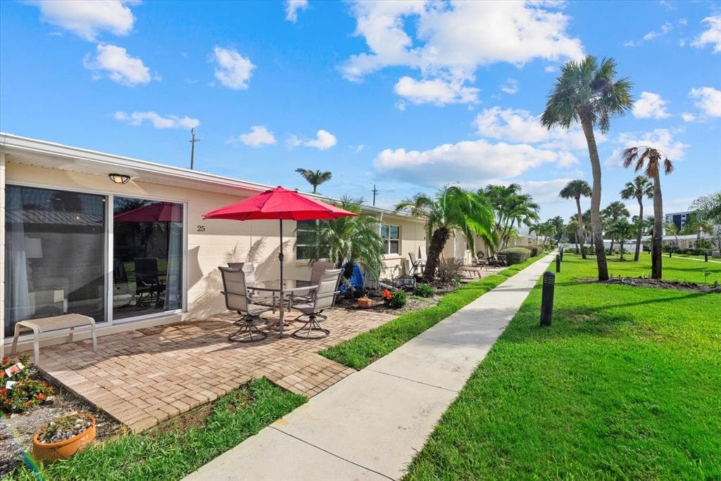 5830 MIDNIGHT PASS ROAD UNIT 25 - 1bd/1ba - $590,000 - SARASOTA, FL