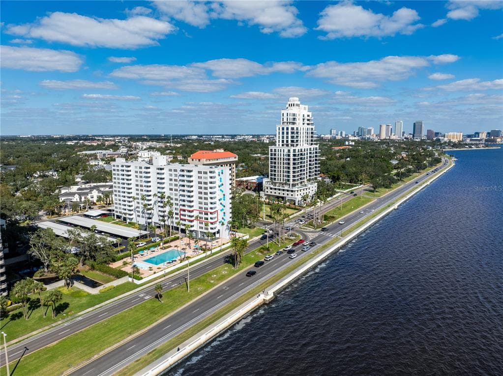 2401 BAYSHORE BOULEVARD UNIT 410 & 510 - 2bd/3ba - $830,000 - TAMPA, FL