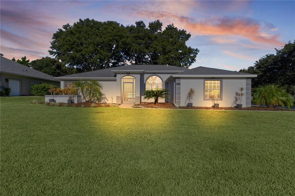 5252 GROVE MANOR - 3bd/2ba - $383,000 - LADY LAKE, FL