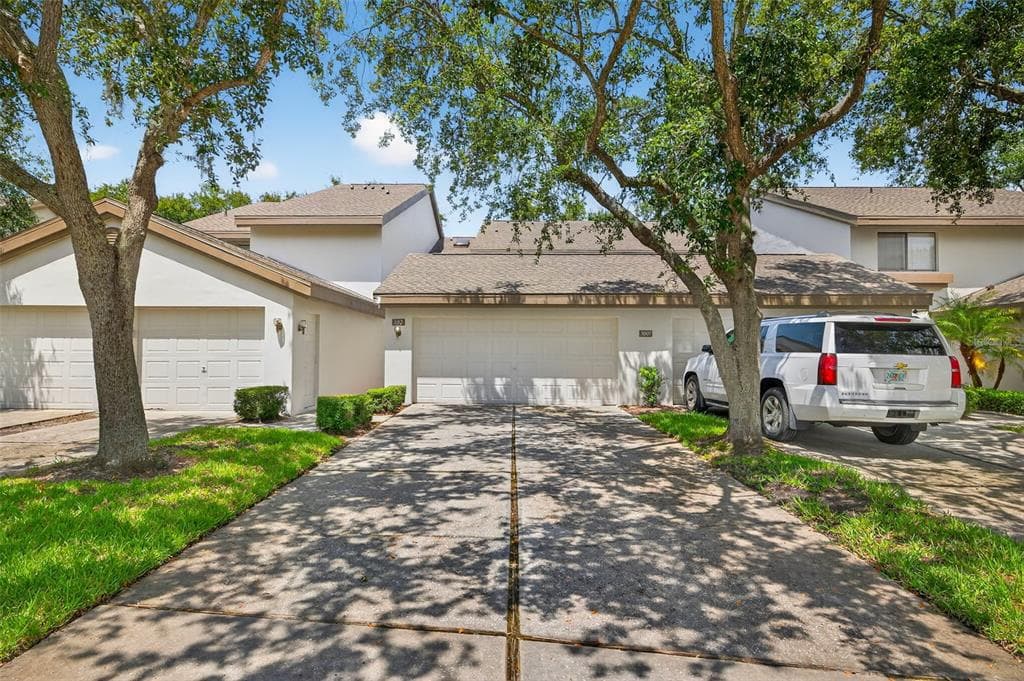 3001 LANDMARK BOULEVARD UNIT 102 - 3bd/2ba - $325,000 - PALM HARBOR, FL