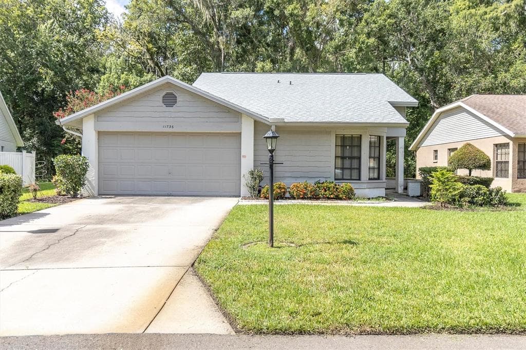11736 WHITE ASH DRIVE - 2bd/2ba - $259,900 - NEW PORT RICHEY, FL