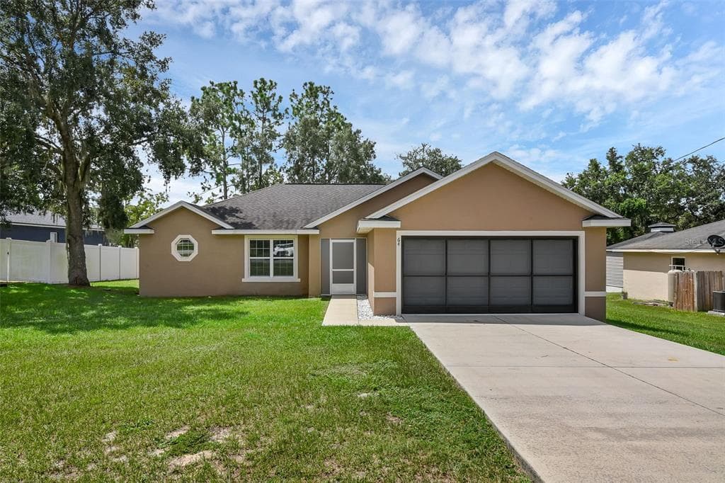 64 FIR DRIVE - 3bd/2ba - $275,000 - OCALA, FL