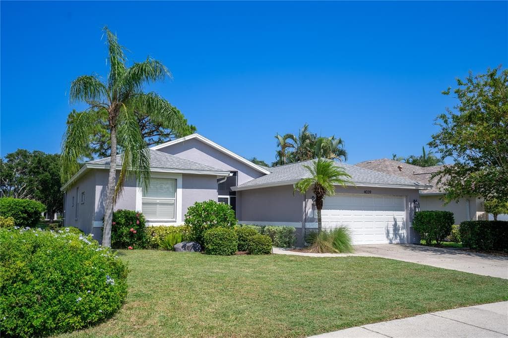 4039 WESTBOURNE CIRCLE - 3bd/2ba - $639,900 - SARASOTA, FL