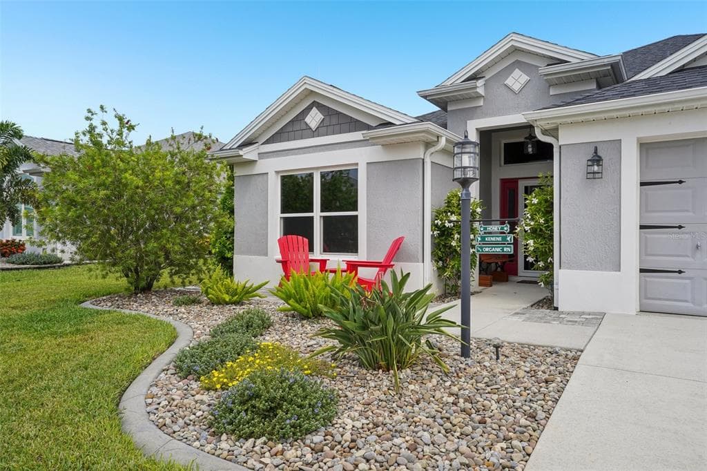 904 MAYNARD PATH - 3bd/2ba - $695,000 - THE VILLAGES, FL