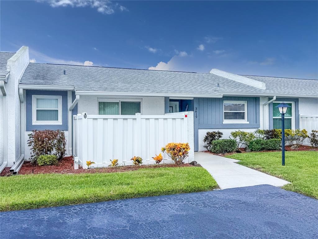 3619 36TH AVENUE DRIVE W - 2bd/2ba - $249,000 - BRADENTON, FL
