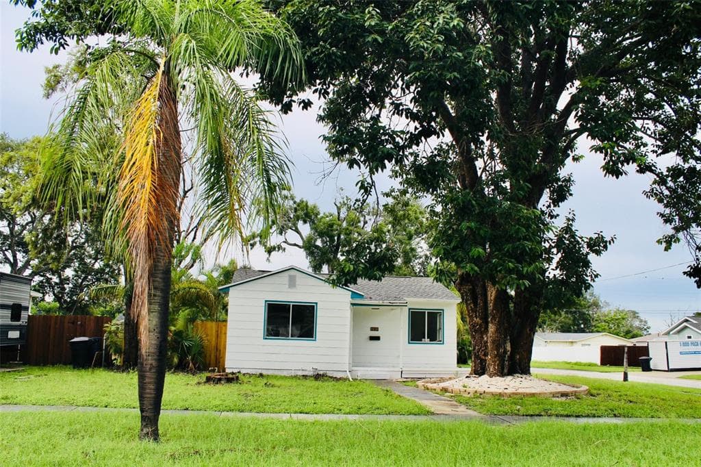 781 58TH AVENUE NE - 3bd/2ba - $332,000 - ST PETERSBURG, FL