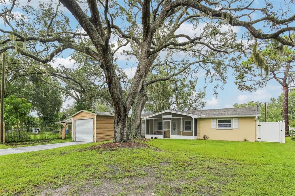 5818 BAKER ROAD - 3bd/2ba - $324,900 - NEW PORT RICHEY, FL