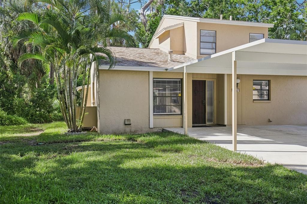 4773 VILLAGE GARDENS DRIVE UNIT 97 - 2bd/2ba - $219,900 - SARASOTA, FL