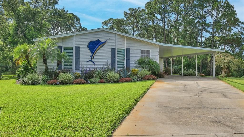 149 APACHE COURT - 3bd/2ba - $344,000 - OAK HILL, FL