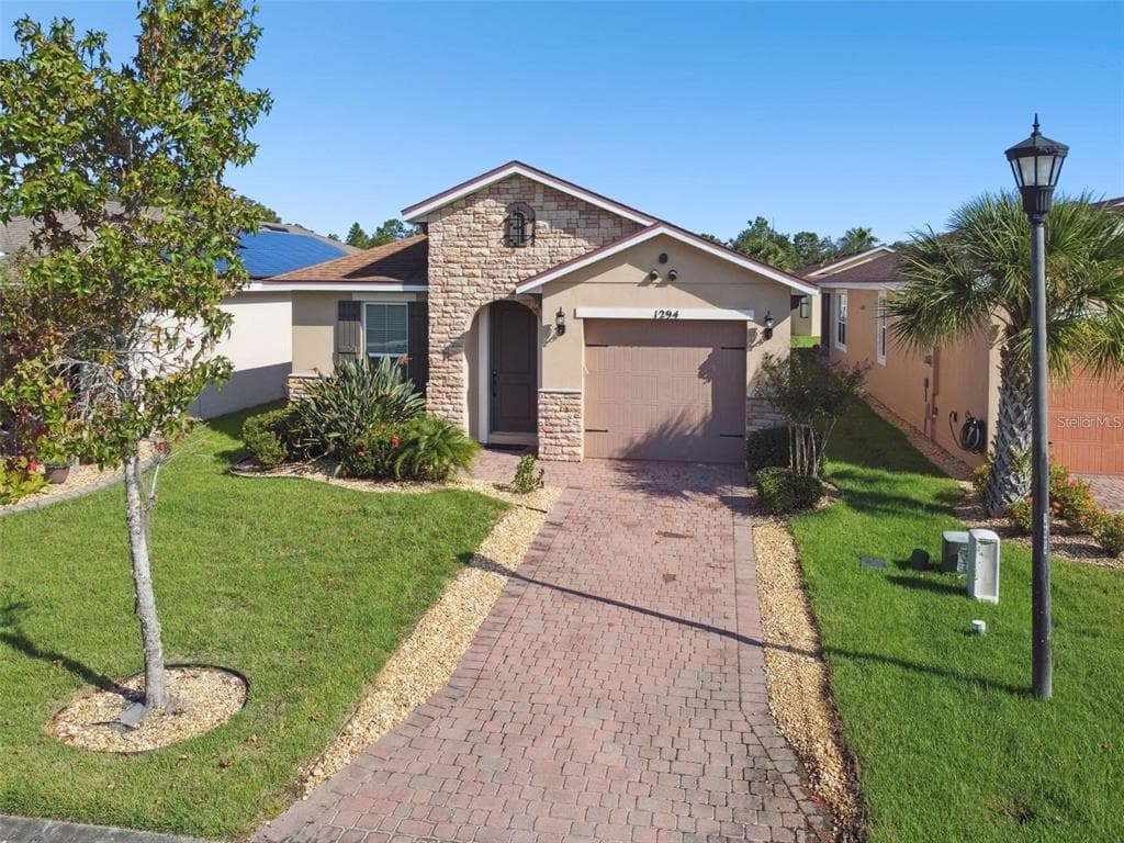 1294 HARBOR RIDGE DRIVE - 3bd/2ba - $275,000 - KISSIMMEE, FL