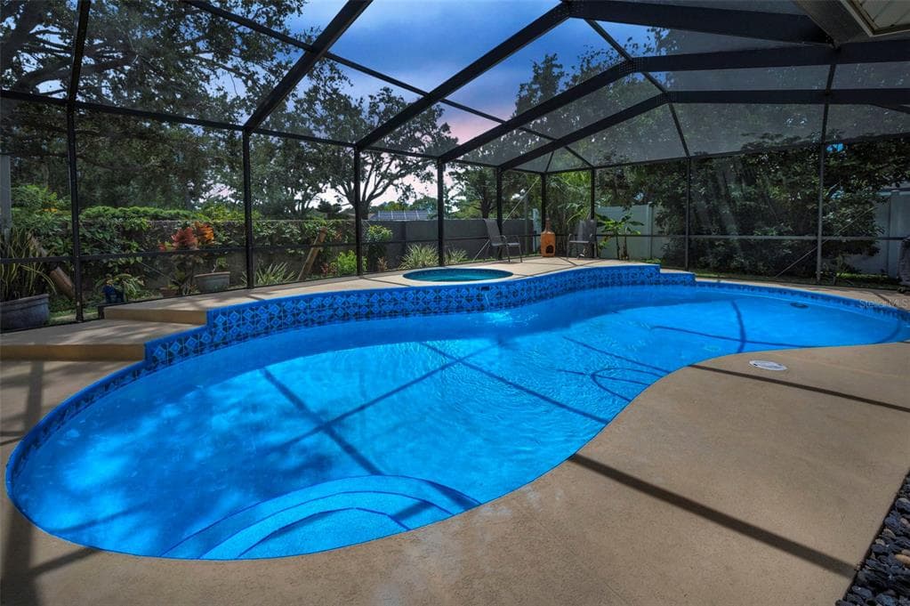 14009 MIDDLETON WAY - Interior/Exterior Photo 2 - TAMPA, FL