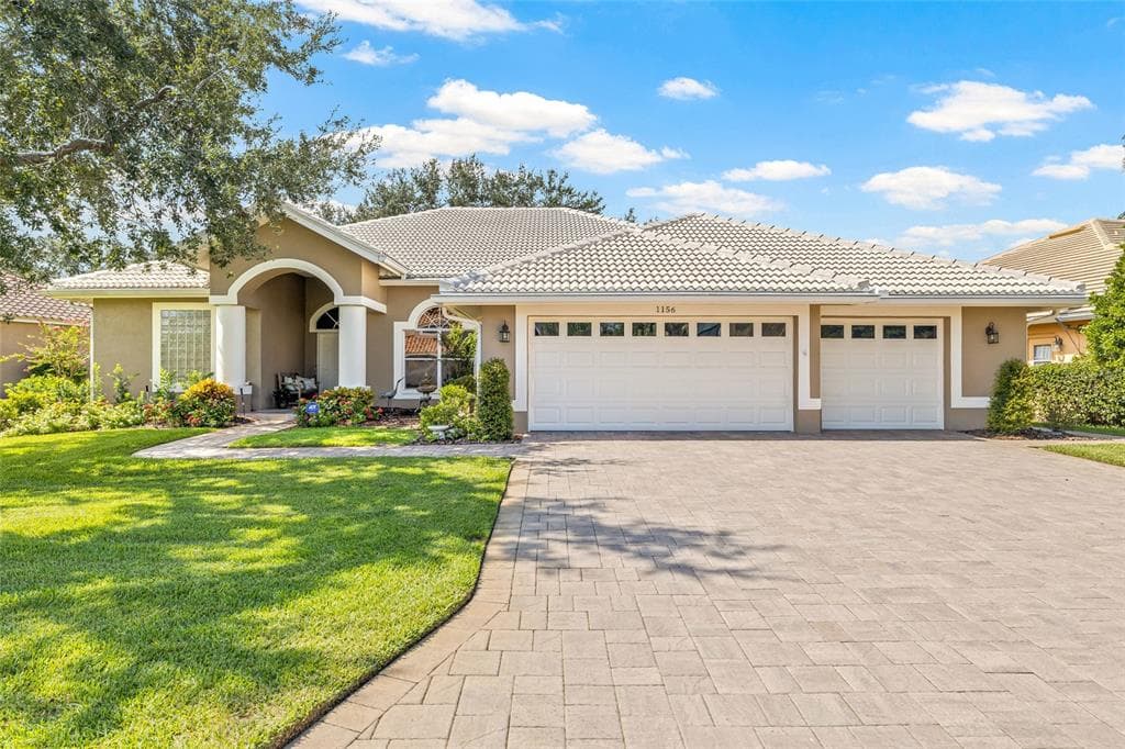 1156 DARLINGTON OAK DRIVE NE - 3bd/2ba - $899,000 - ST PETERSBURG, FL