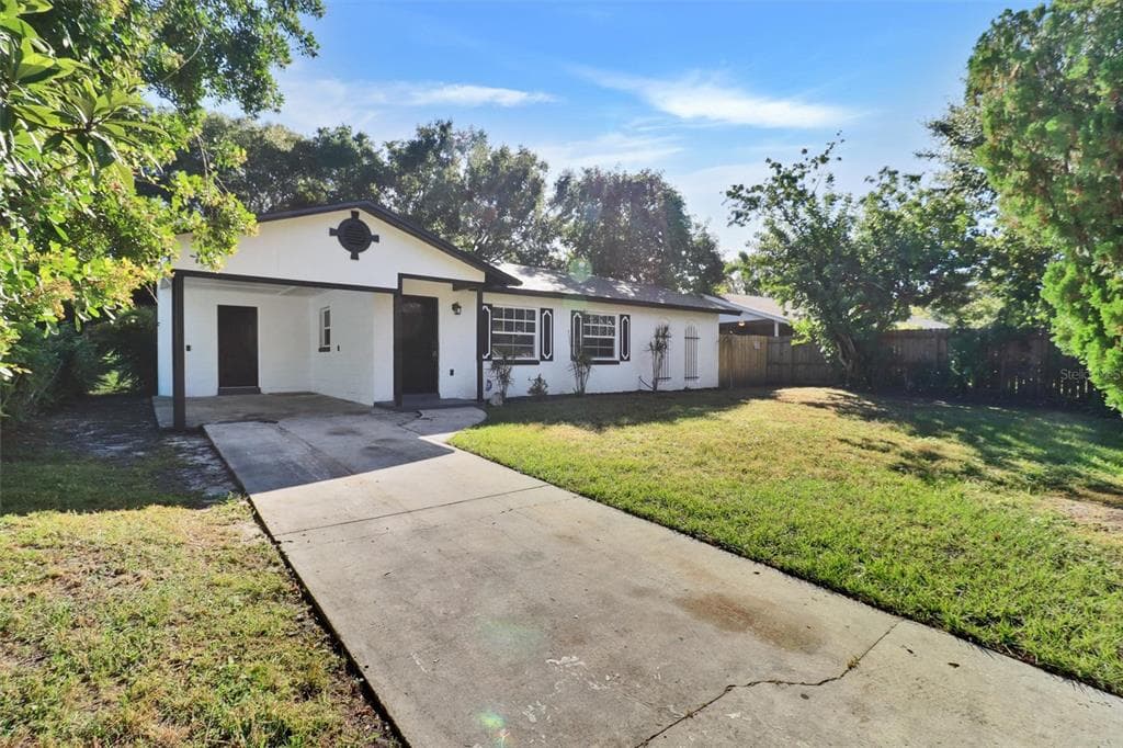 1339 CROYLE DRIVE - 3bd/2ba - $278,000 - ORLANDO, FL