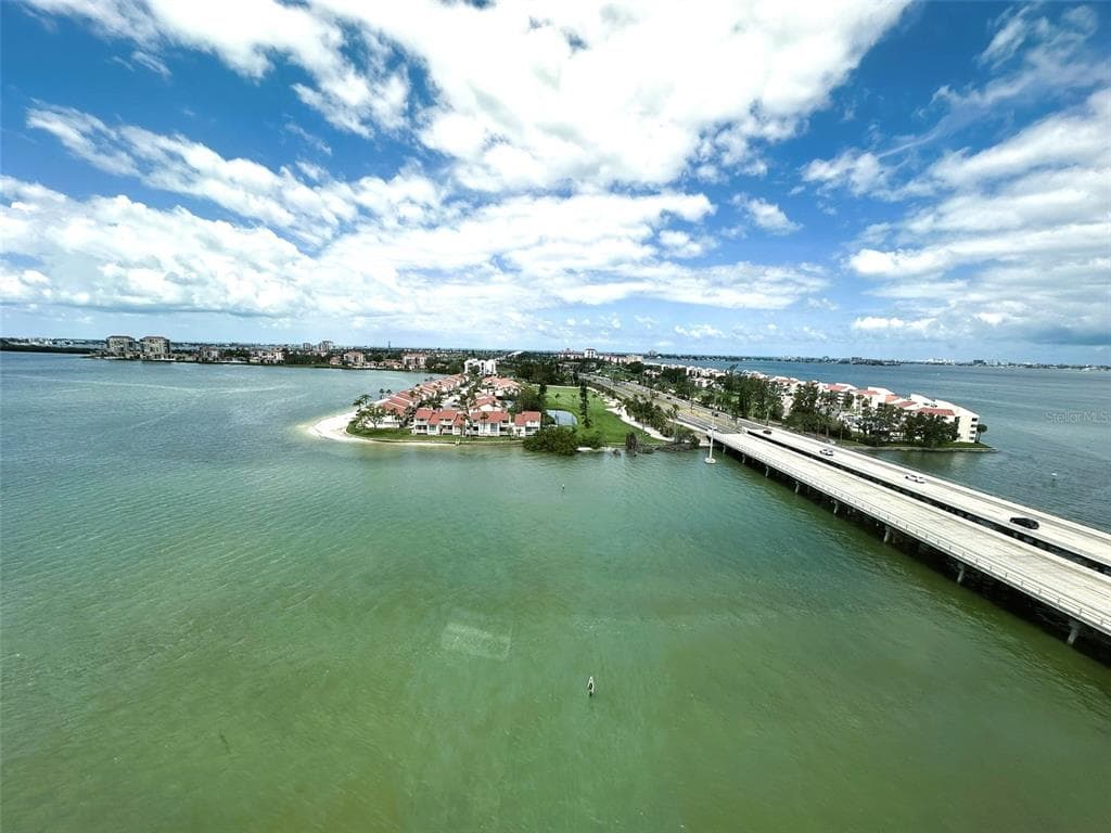 5220 BRITTANY DRIVE S UNIT 1306 - 1bd/1ba - $149,800 - ST PETERSBURG, FL