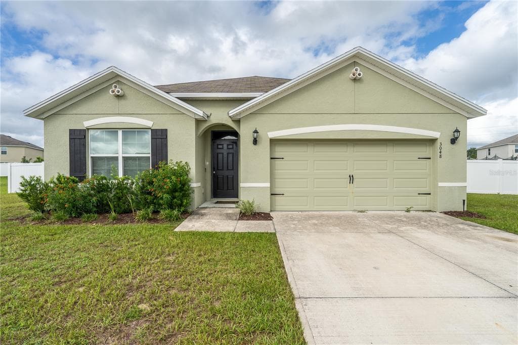 3048 NE 43RD ROAD - 4bd/2ba - $310,000 - OCALA, FL