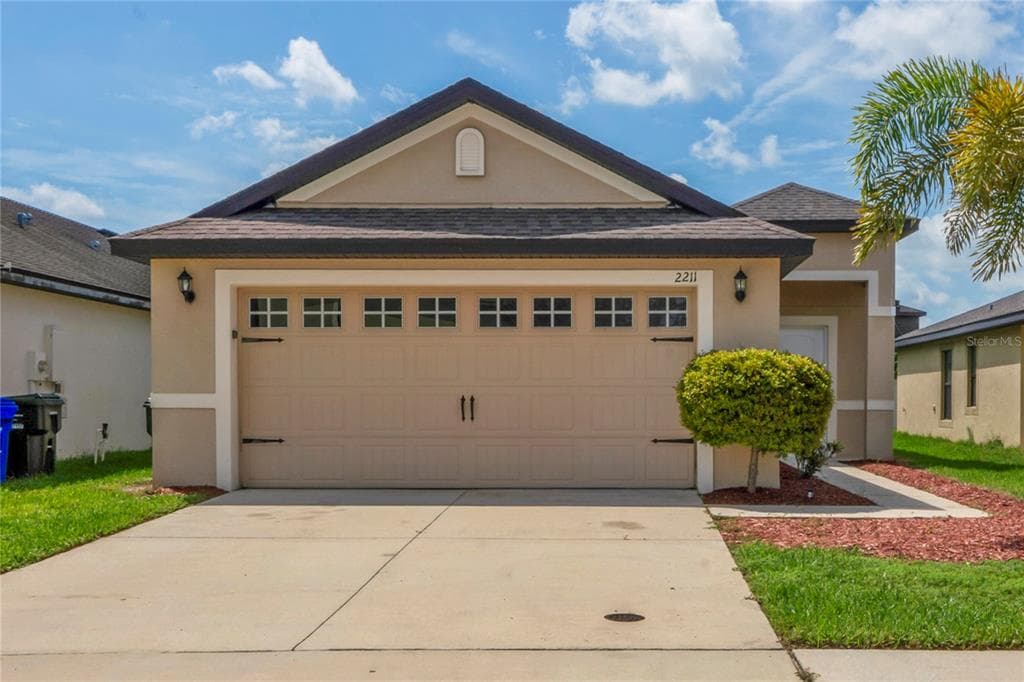 2211 CASPIAN DRIVE - 3bd/2ba - $275,700 - LAKELAND, FL