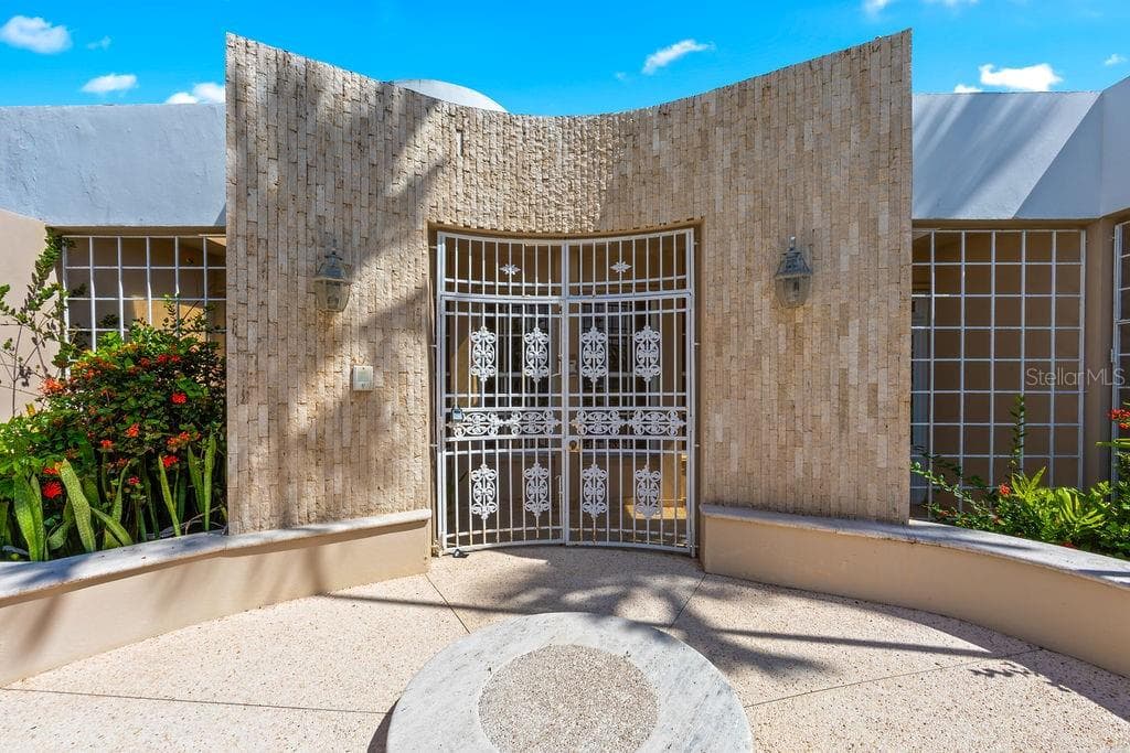 URB. SANTA MARIA 1906 CLL ORQUIDEA - Interior/Exterior Photo 3 - SAN JUAN, PR