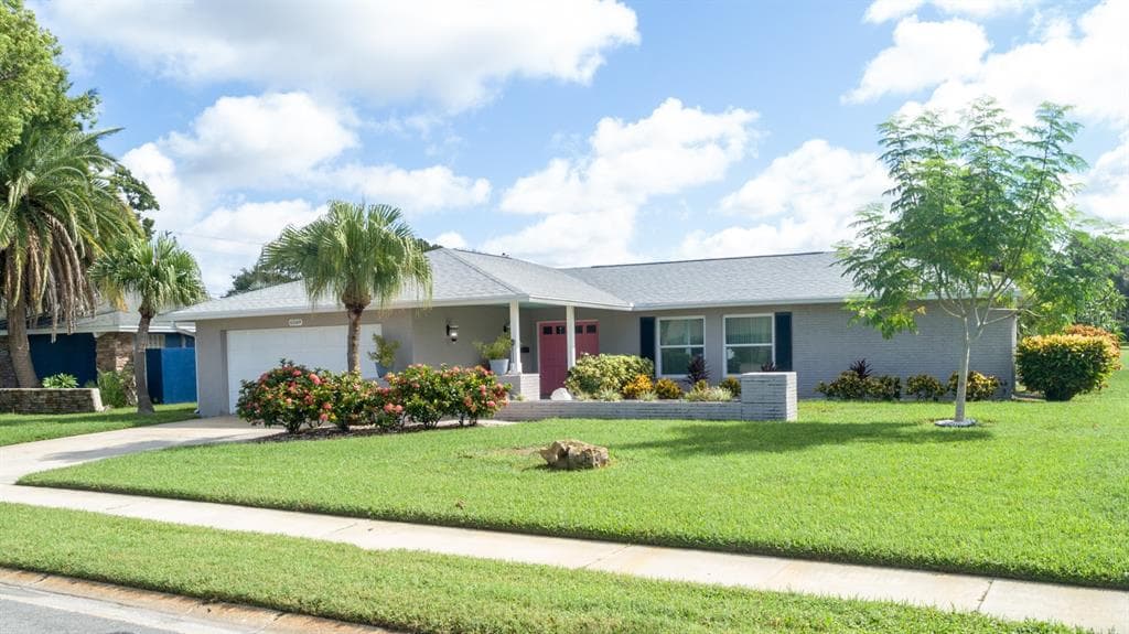 6569 AUGUSTA BOULEVARD - 3bd/2ba - $699,900 - SEMINOLE, FL
