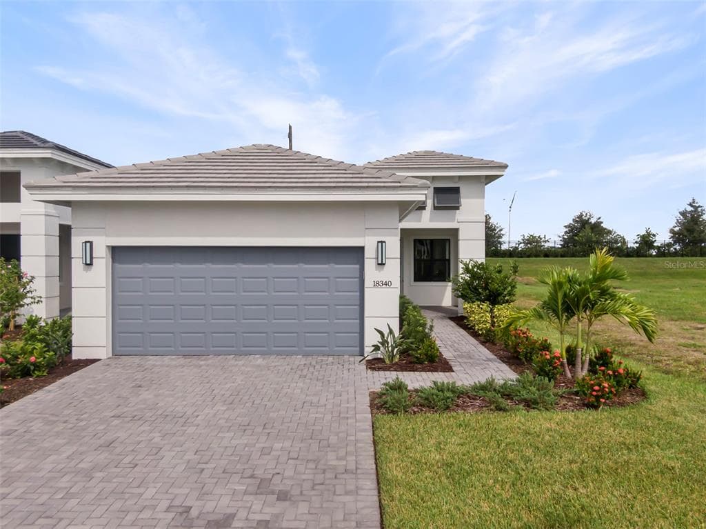 18340 ROCKPORT PLACE - 2bd/2ba - $563,990 - LAKEWOOD RANCH, FL